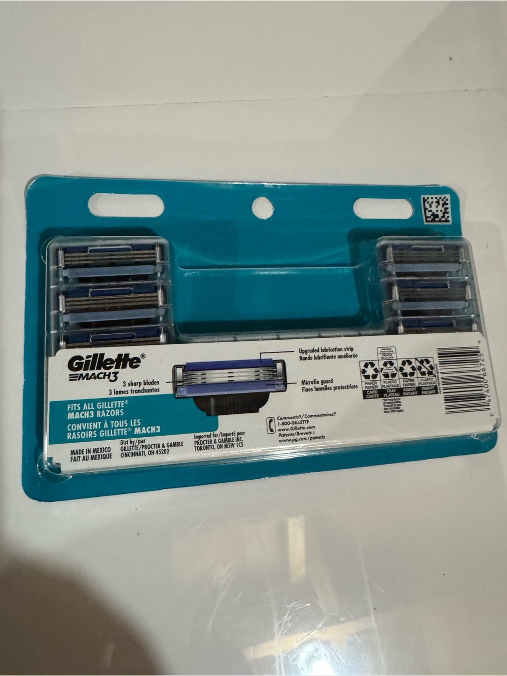 Gillette Mach3 Replacement Razor Cartridges - Blue - Picture 3 of 4
